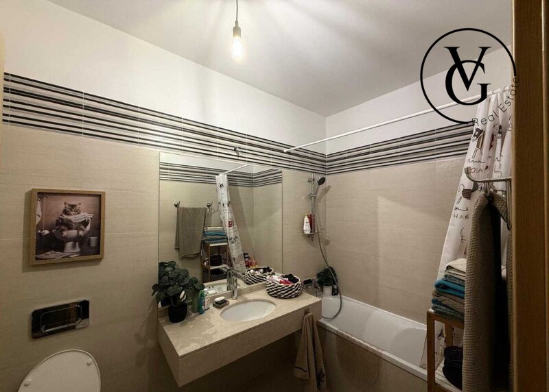 Cartierul Francez, apartament 3 camere, loc de parcare inclus.